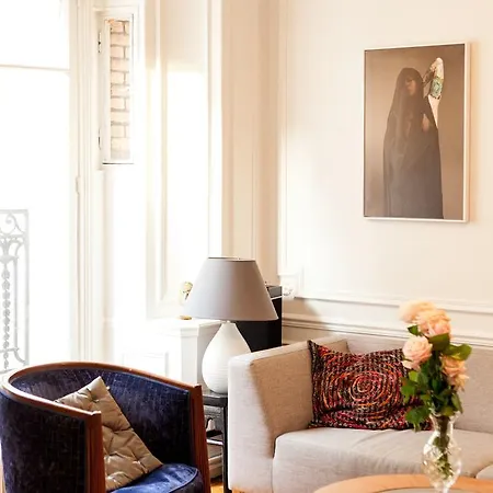 Island Gem * Paris